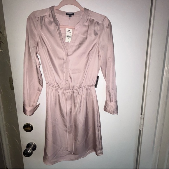 NWOT ✨$10 when bundled✨ Express Dress - Picture 5 of 5